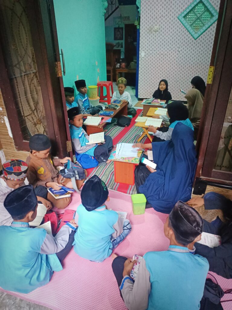 Kelas Aminah | Wali Kelas Bu Ana